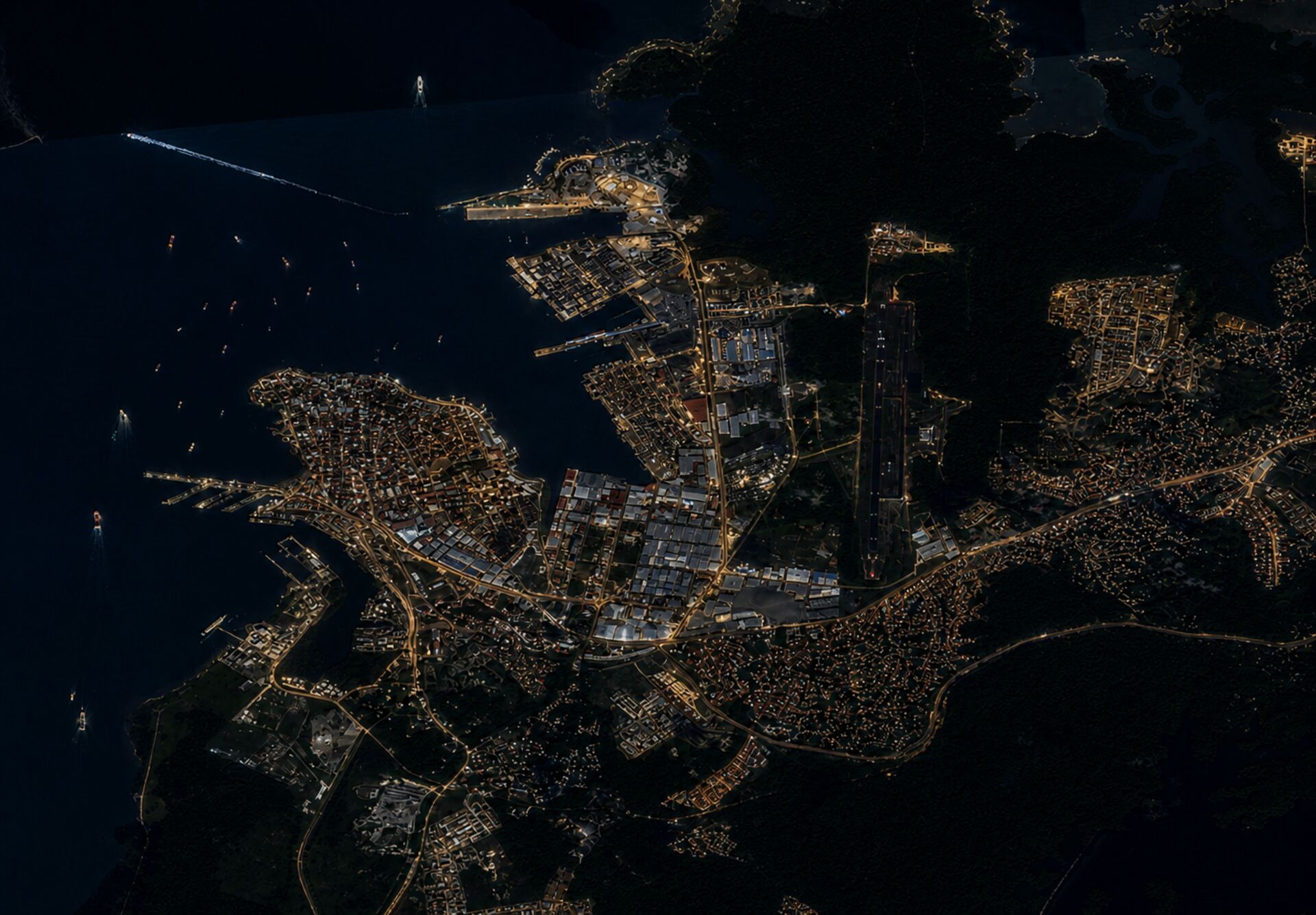 Nighttime aerial of Colón, Panama — Atlantic side of the Panama Canal